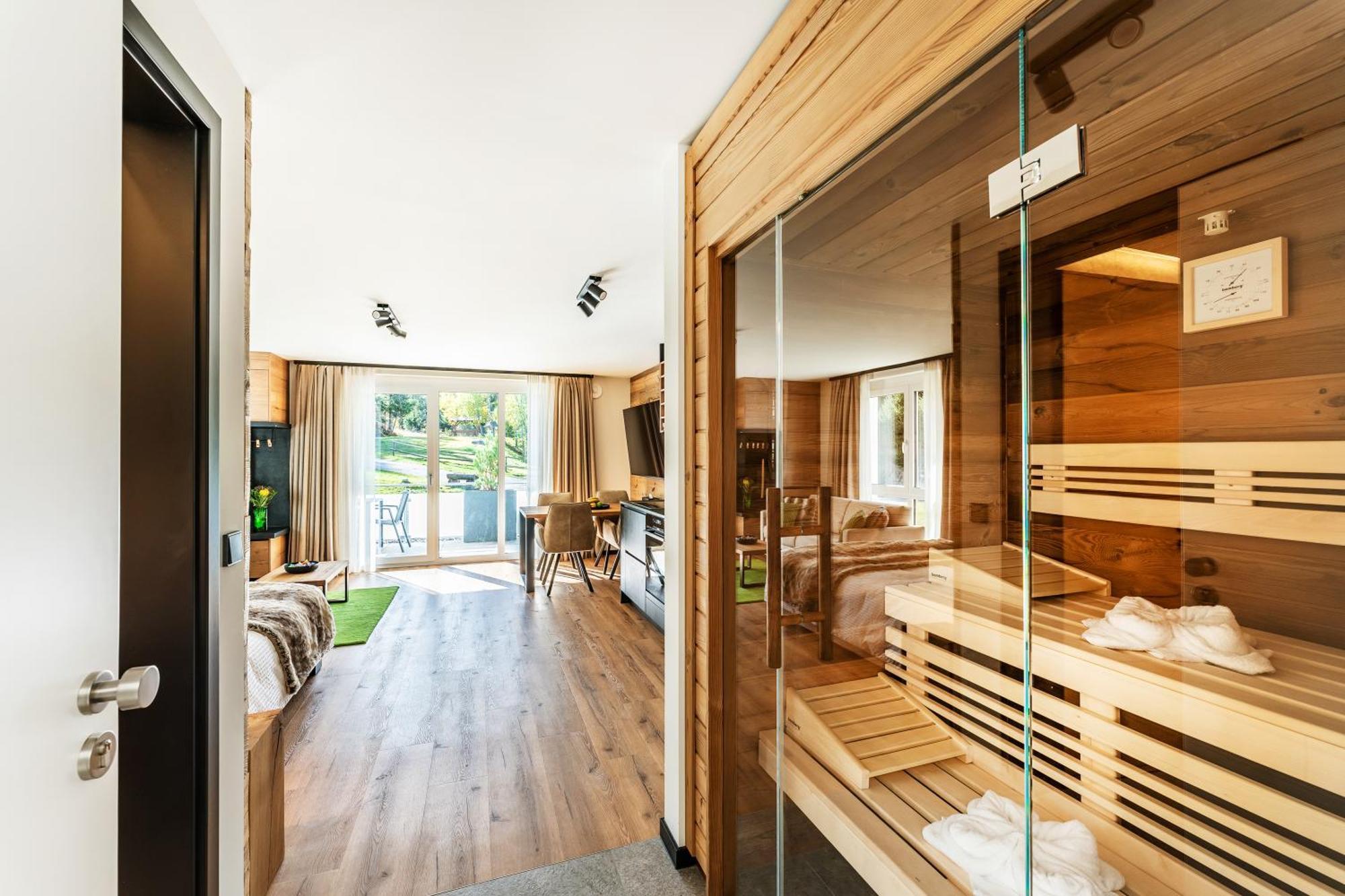 Black Forest Luxury Baerenhoehle Mit Sauna Apartment
