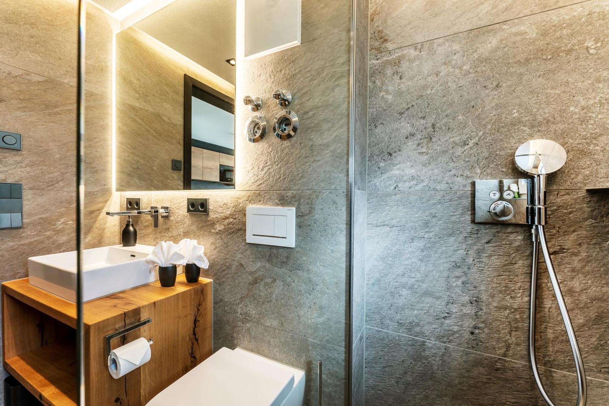 Black Forest Luxury Baerenhoehle Mit Sauna Apartment